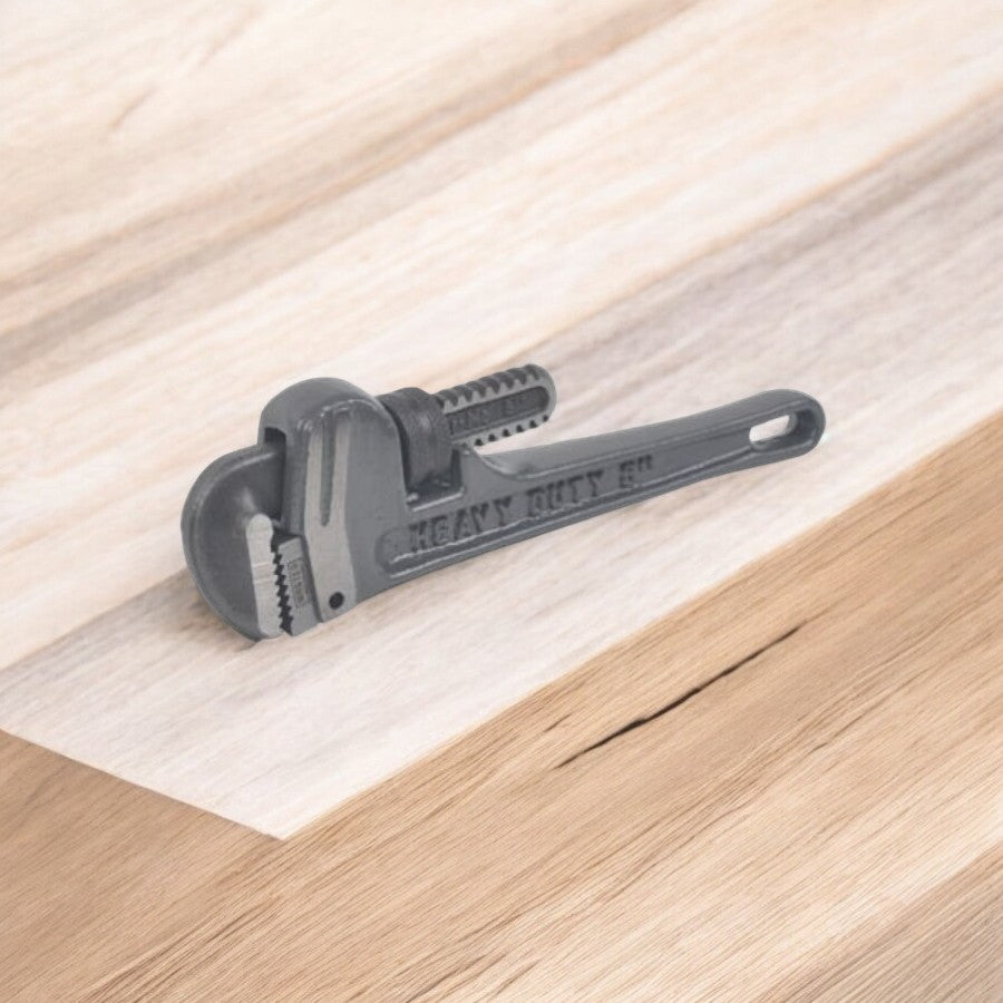 مفتاح أنابيب الصلب من الفولاذ المطروق والمعالج حراريا من ماستر ميكانيك 24 بوصة