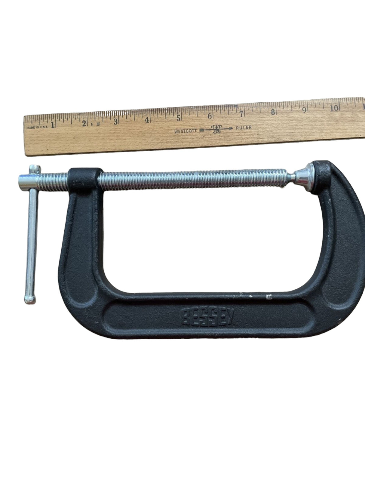 زرجينة على شكل حرف C صلب من بيسي 6 بوصة