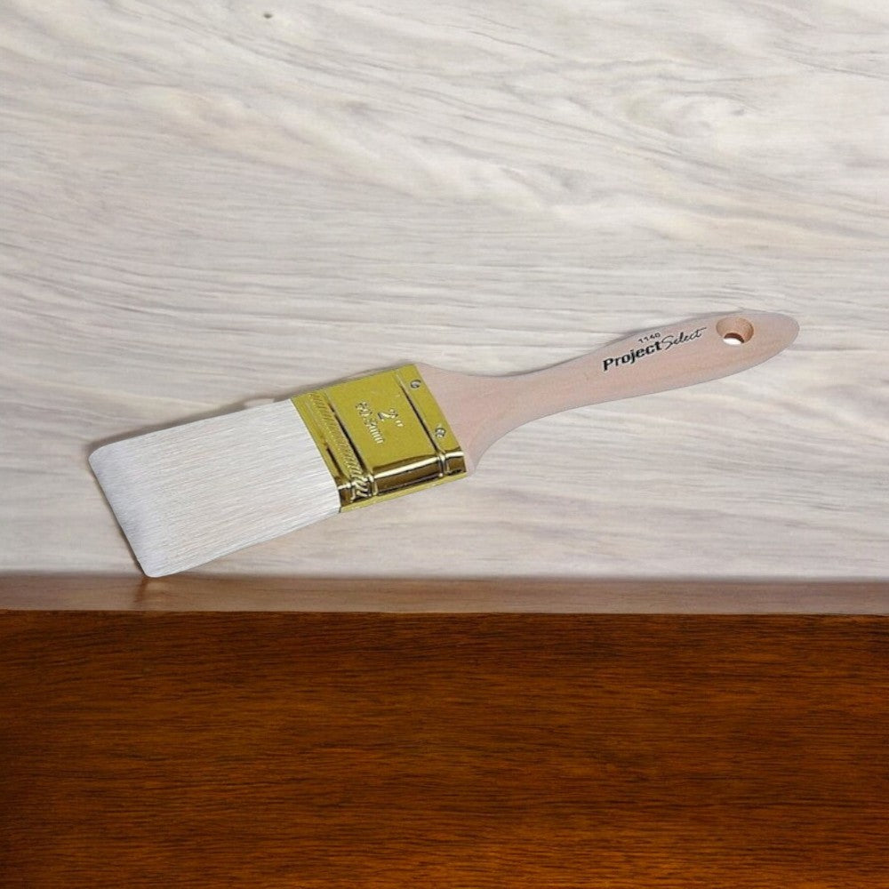 Linzer Polyester Wall Paint and Varnish Brush with Brass Trim, White