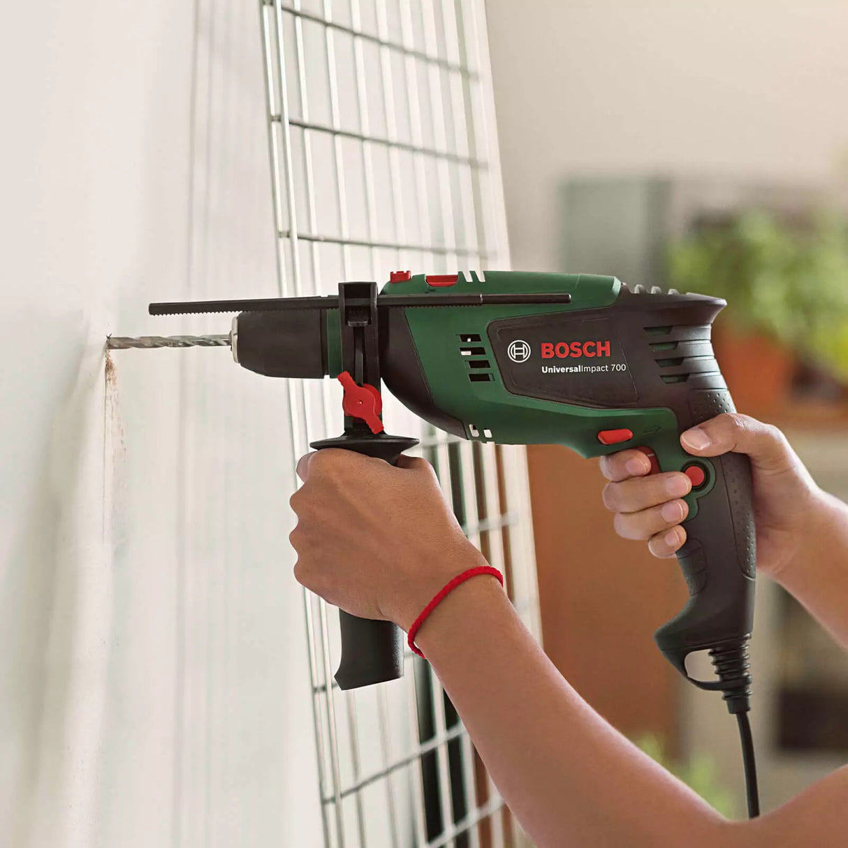 DRILL 13MM 701W 220V KEYLESS VSRH W/ACCS