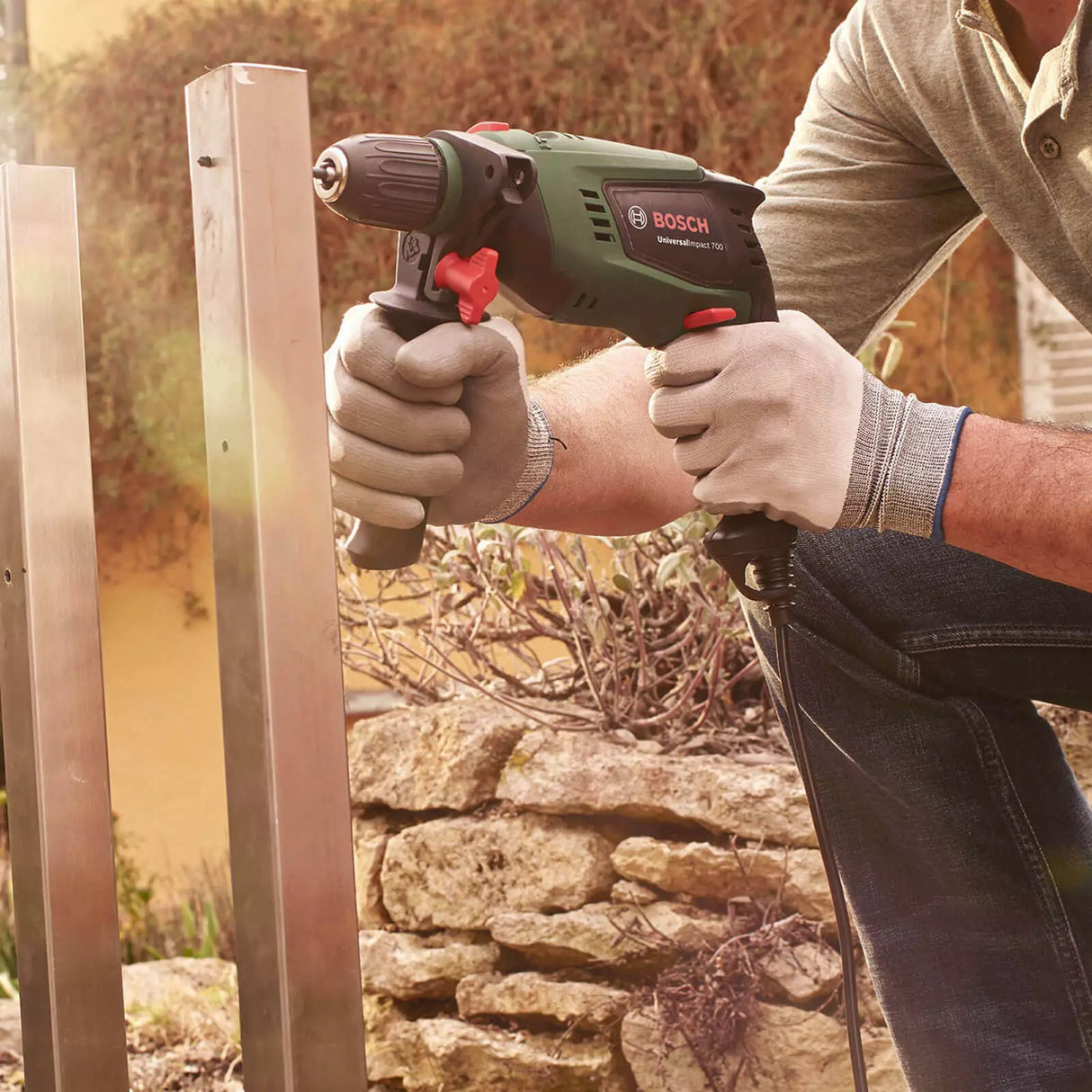 DRILL 13MM 701W 220V KEYLESS VSRH W/ACCS