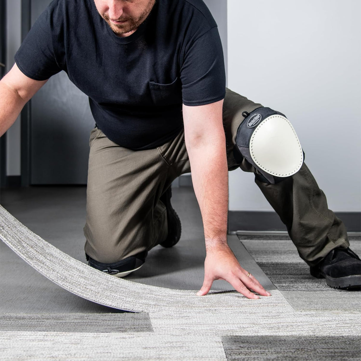 واقي الركبة ذو القشرة الصلبة باكت بوس - أسود-4