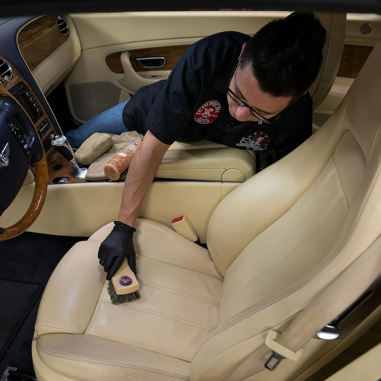 فرشاة تنظيف الجلد بشعيرات خيل طويلة كيميكال جايز - أسود وبيج-5