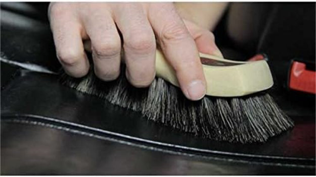 فرشاة تنظيف الجلد بشعيرات خيل طويلة كيميكال جايز - أسود وبيج-6