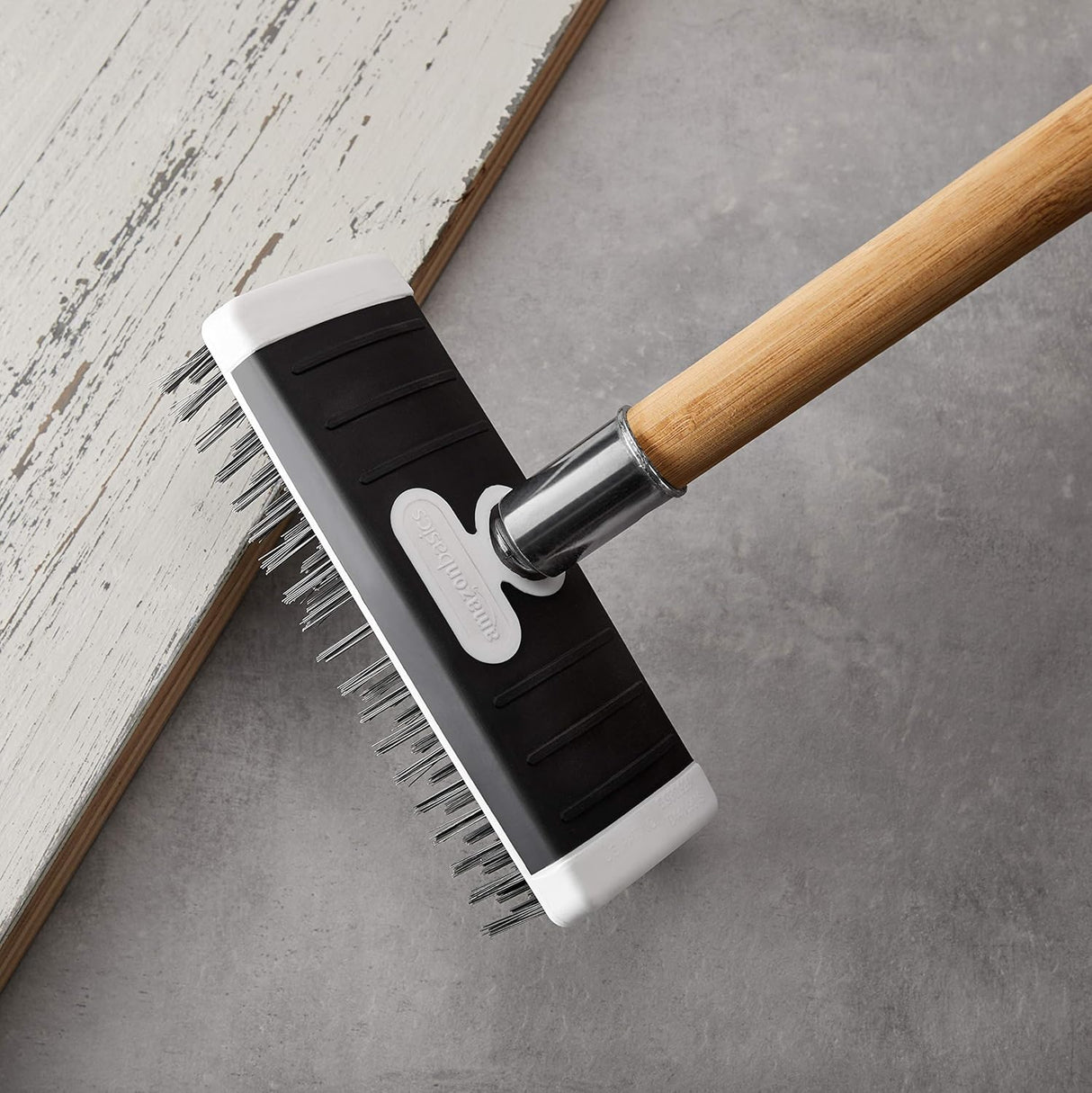 Master Painter Block Brush, Carbon Steel Wire with Threaded Socket, Black and White