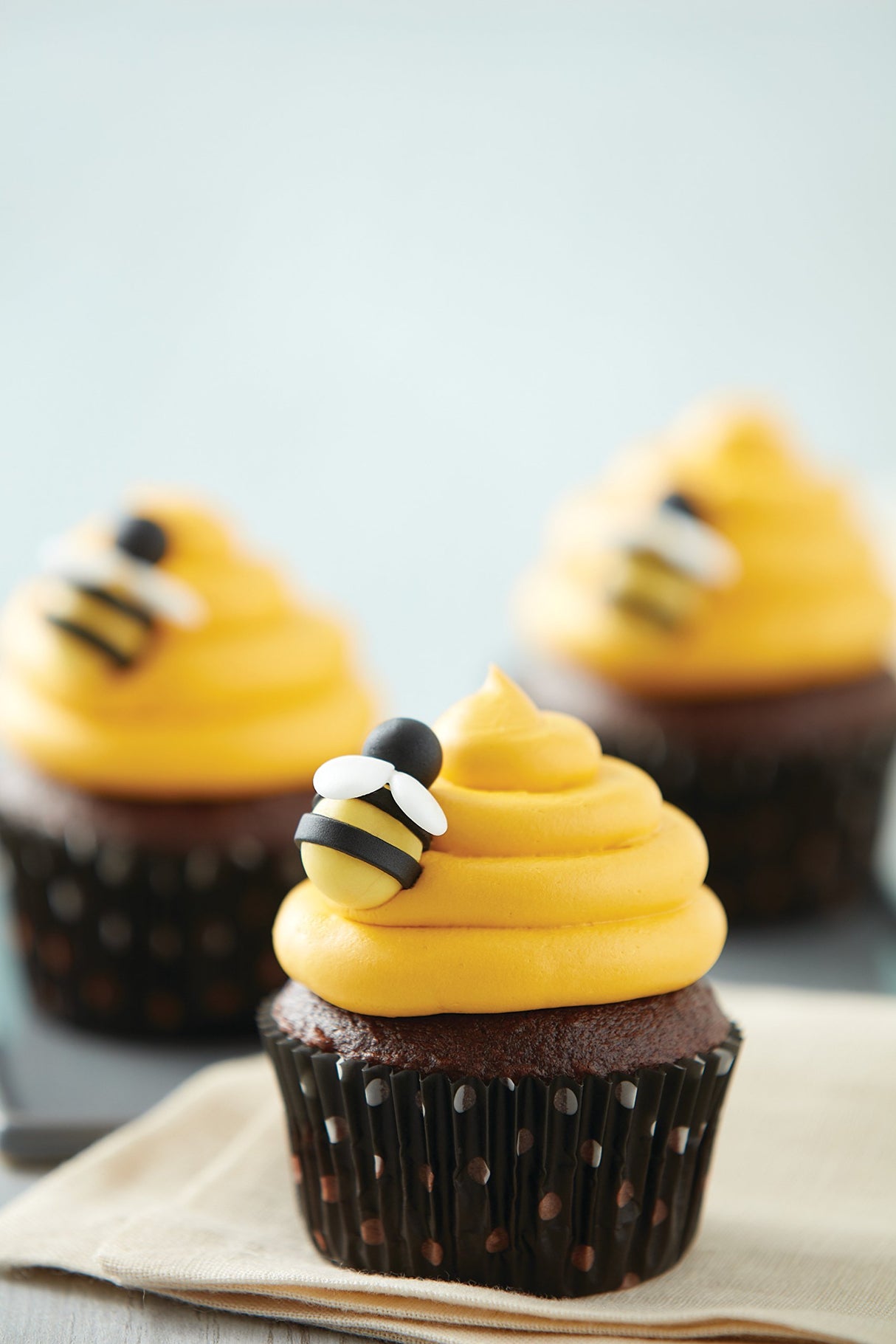 Wilton Recipe Right Nonstick Muffin and Cupcake Pan, 12-Cavity