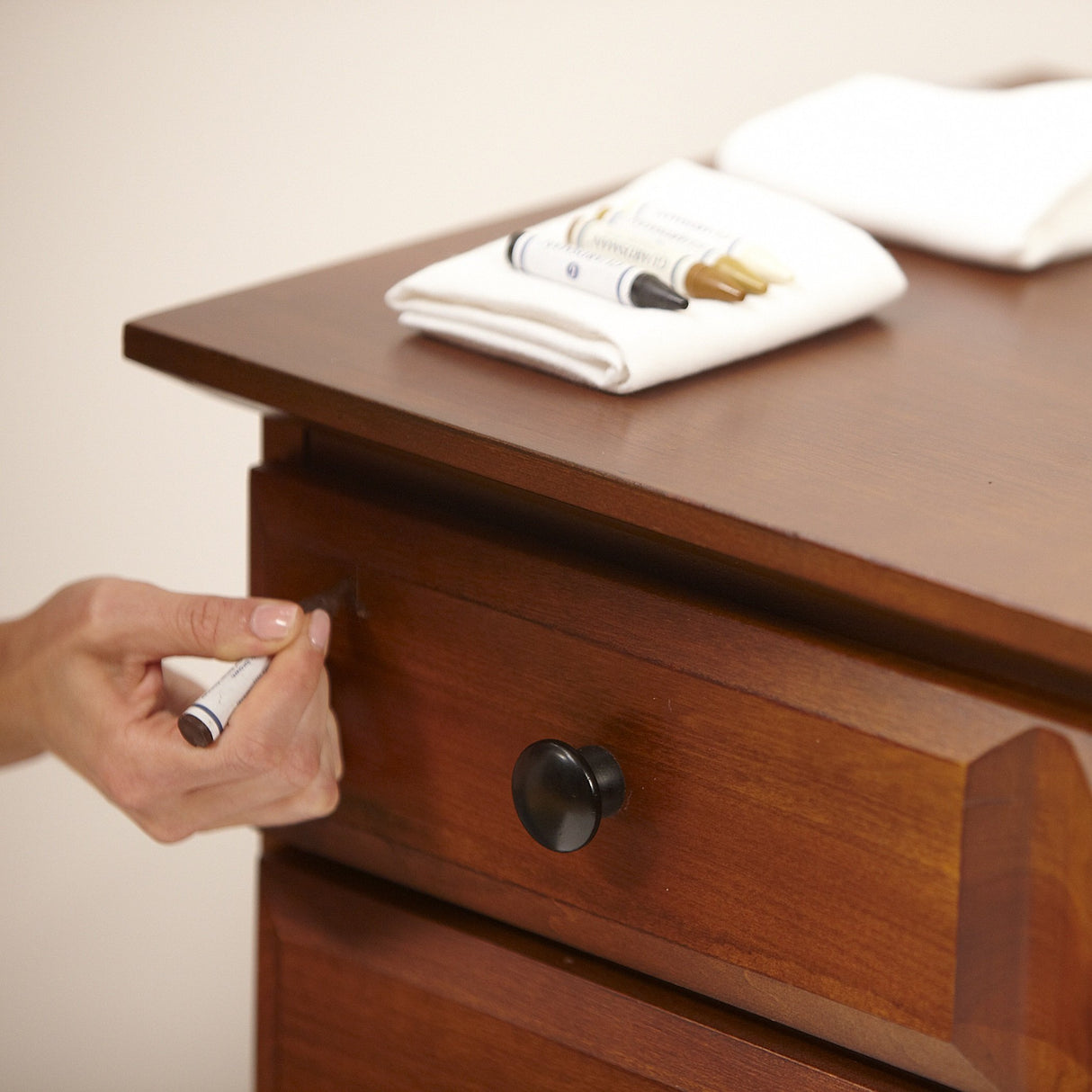 Guardsman Wood Furniture Scratch Filler Pens with Sharpener, 5 Colors