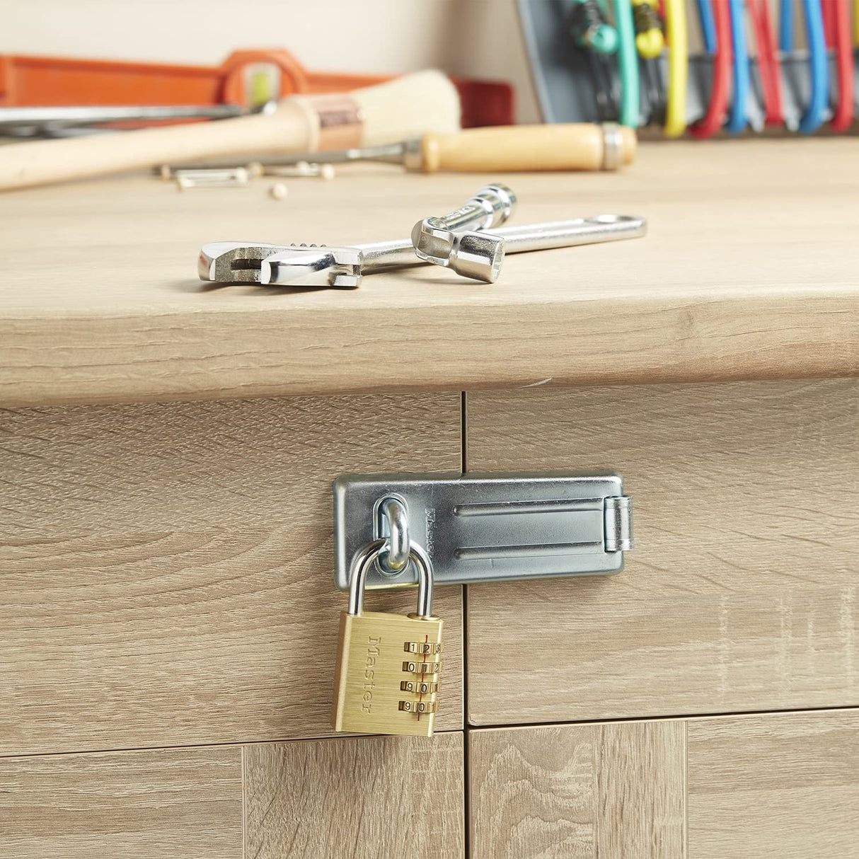 قفل ماستر لوك النحاسي المكون من 4 أرقام، 40 مم، ذهبي