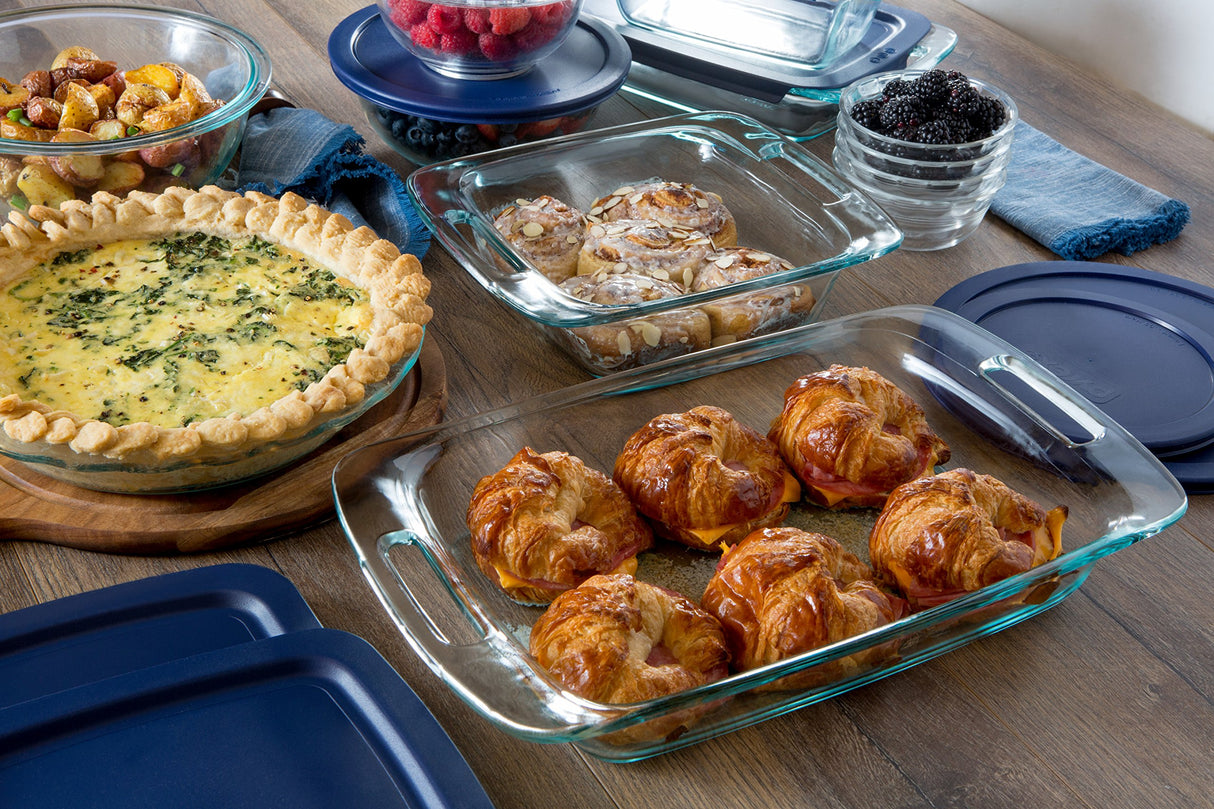 Pyrex glass baking tray