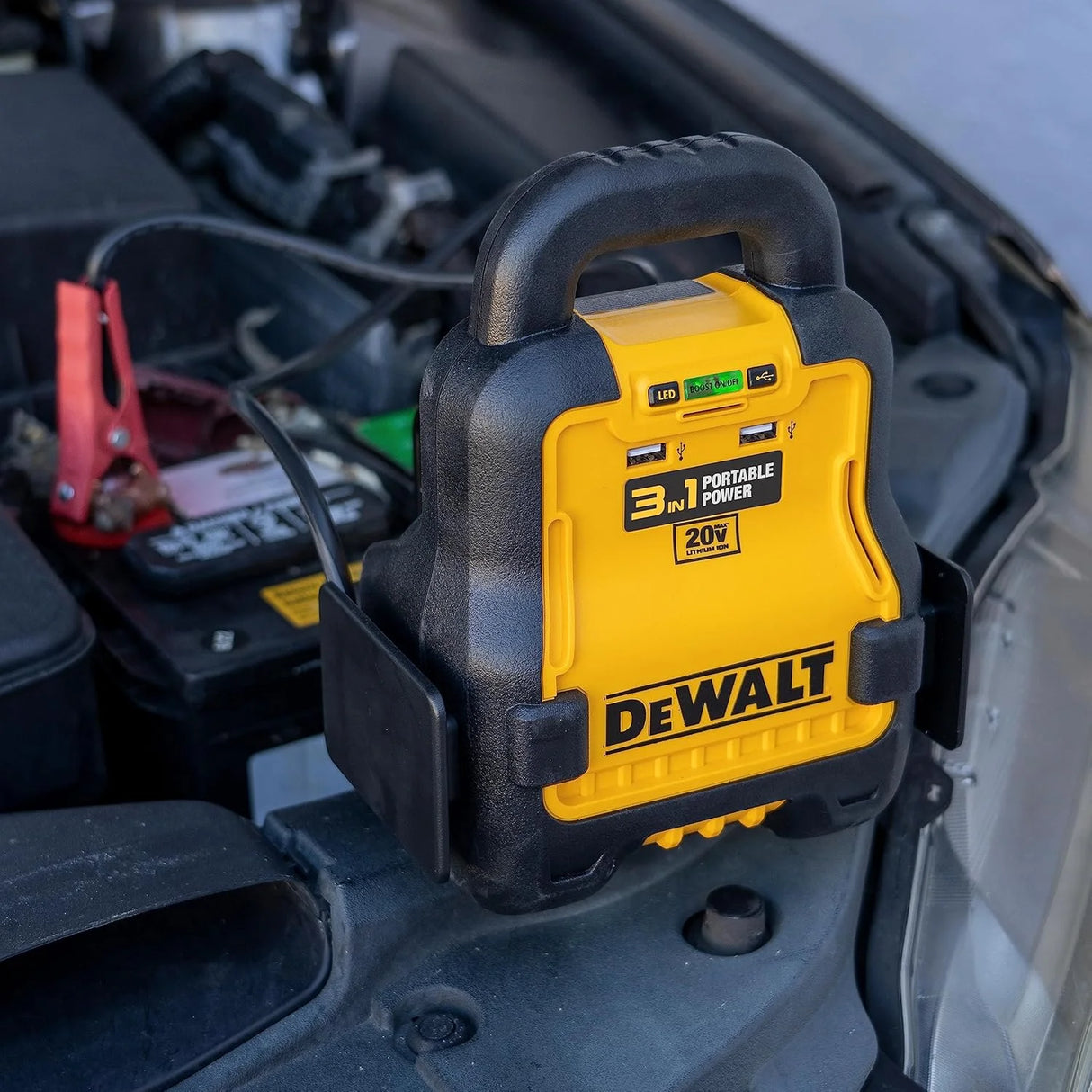 DeWalt Car Battery Jump Starter - 12V