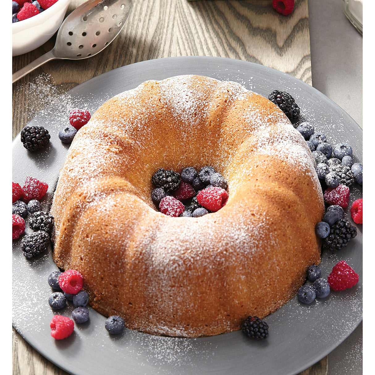 Wilton Recipe Right Non-Stick Fluted Tube Cake Pan, 9.75 x 3.37-Inch