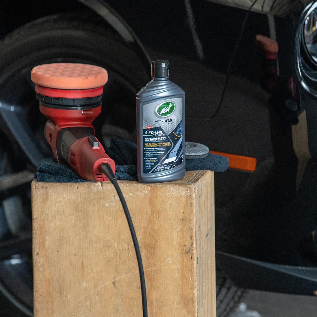 ملمع سيراميك اكريليك للسيارات السوداء هايبر سوليوشنز من تيرتل واكس - 414 مل