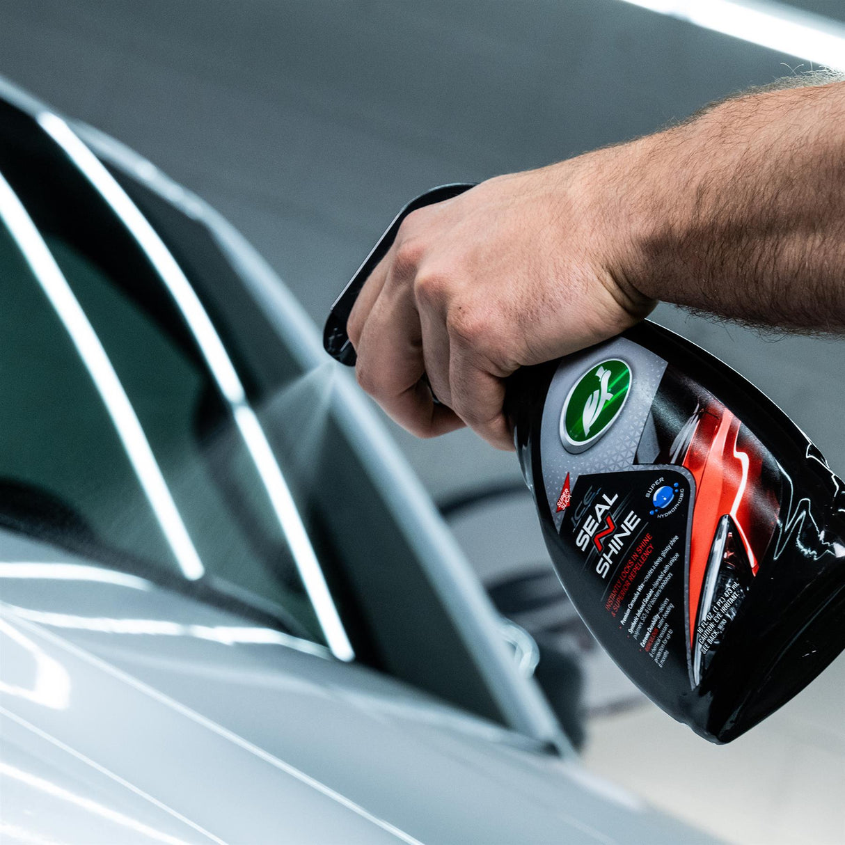 شمع هايبرد مانع للتسرب ايس سيل أند شاين من تيرتل واكس - 473 مل