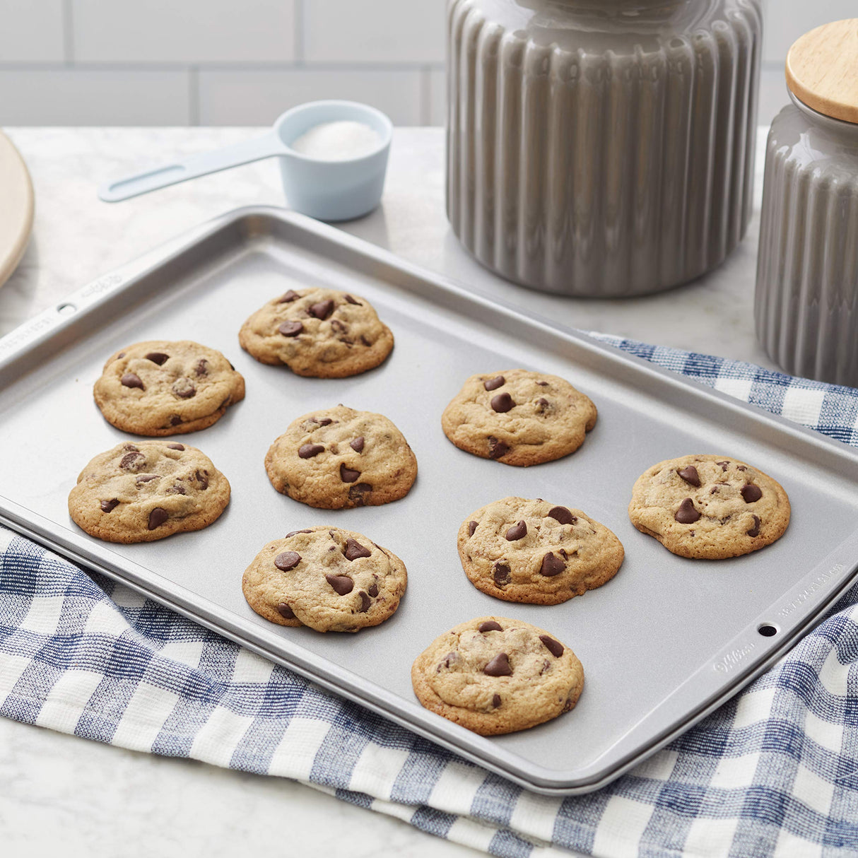 Wilton Rite Nonstick Medium Baking Pan